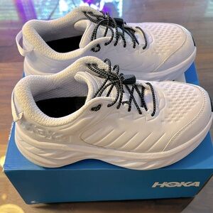HOKA One One Bondi SR in 7.5 Wide (Women's USA size) in White